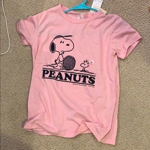 uniqlo peanuts tshirt